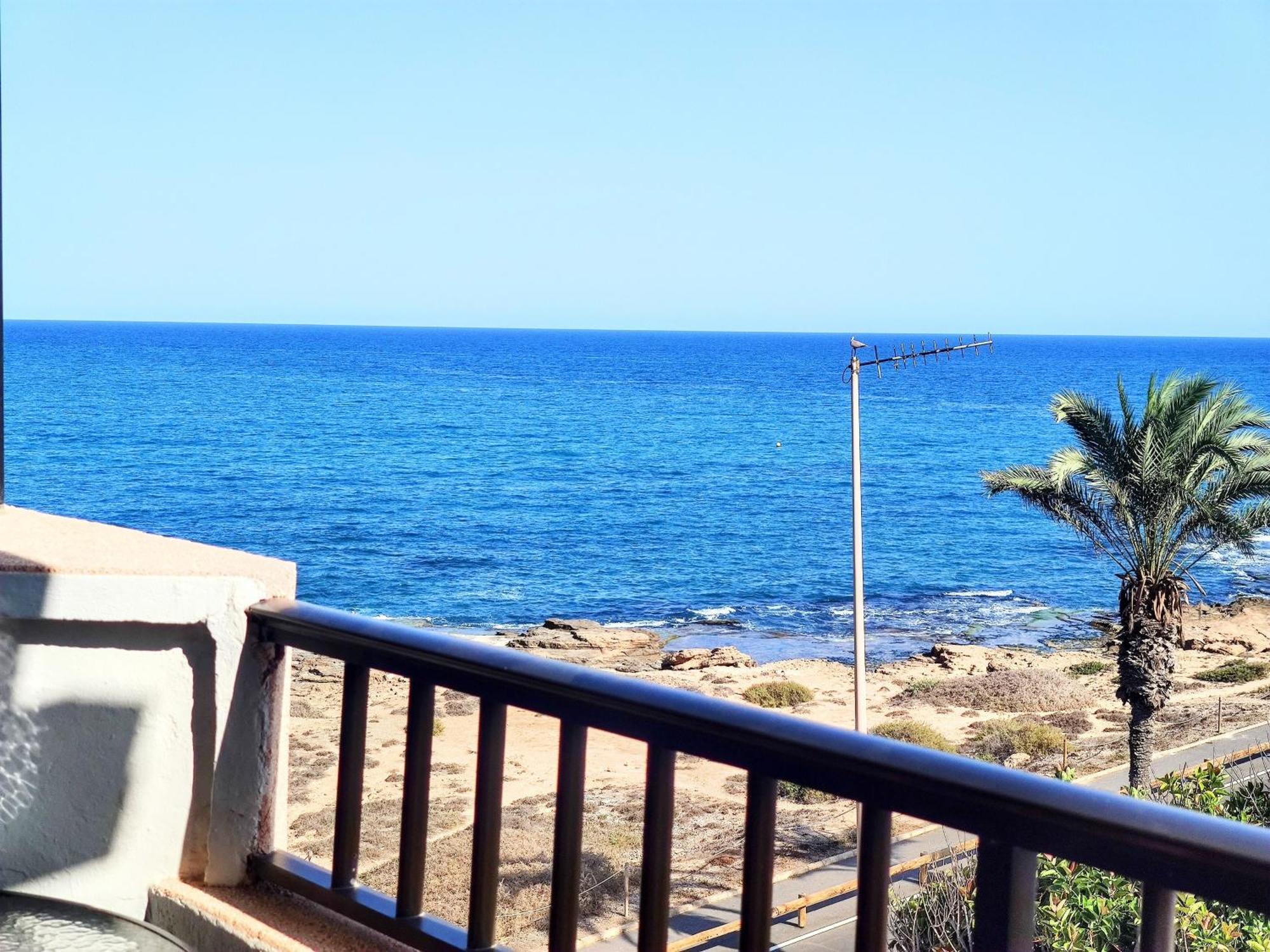 Апартаменты Fantastic Seaview Торевьиа Экстерьер фото